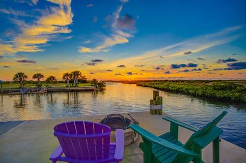 Twilight exterior, Tampa Bay listing